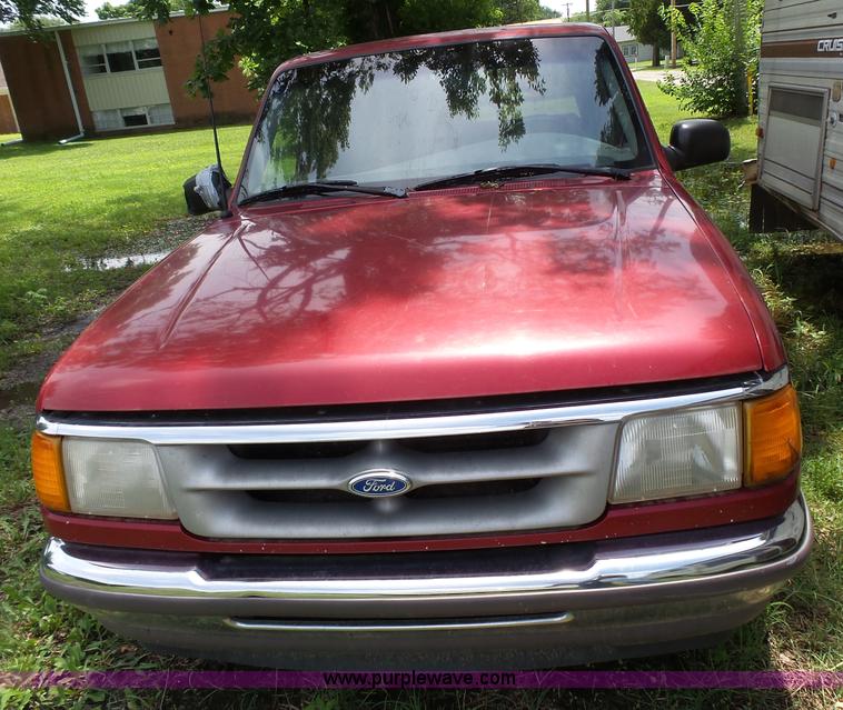 image for item K5354 1996 Ford Ranger SuperCab pickup truck