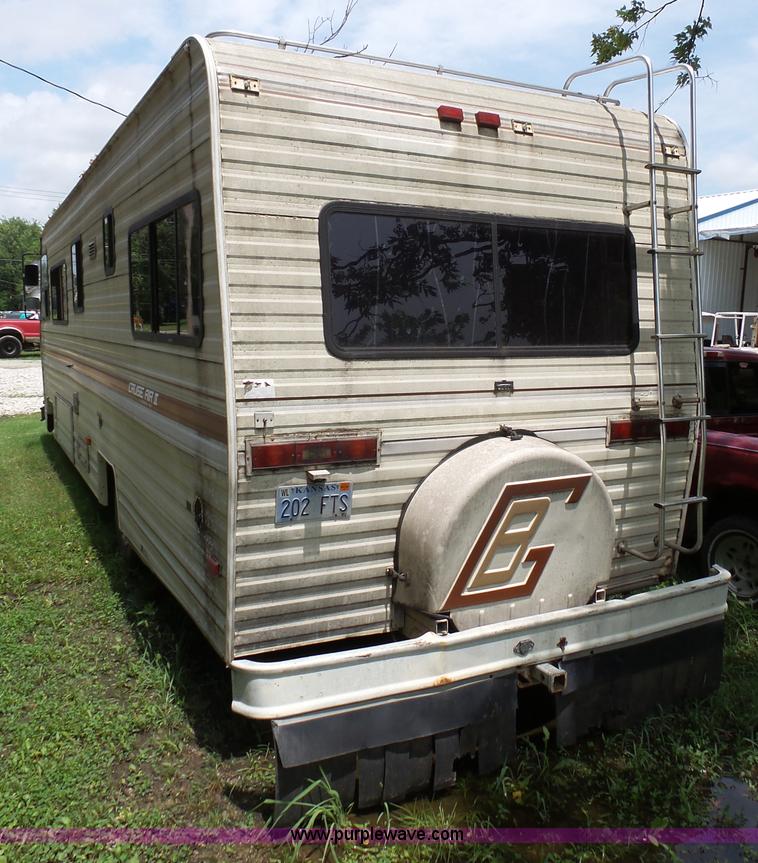 image for item K5356 1983 Chevrolet P30 Georgia Boy Cruise Air Z RV