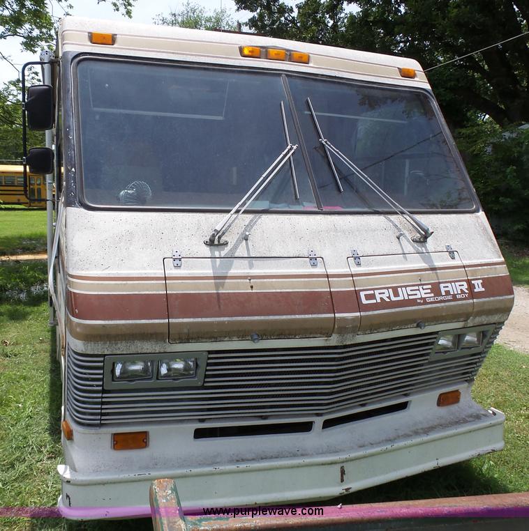 image for item K5356 1983 Chevrolet P30 Georgia Boy Cruise Air Z RV