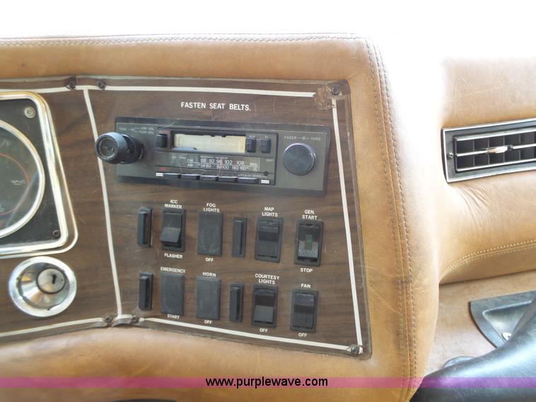 image for item K5356 1983 Chevrolet P30 Georgia Boy Cruise Air Z RV