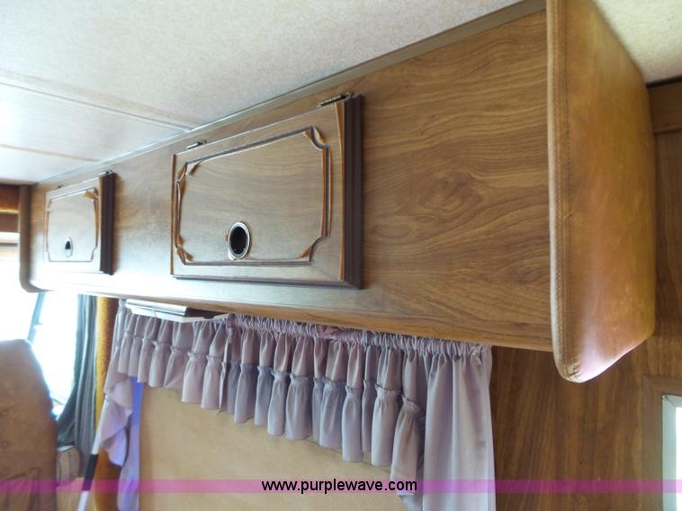 image for item K5356 1983 Chevrolet P30 Georgia Boy Cruise Air Z RV