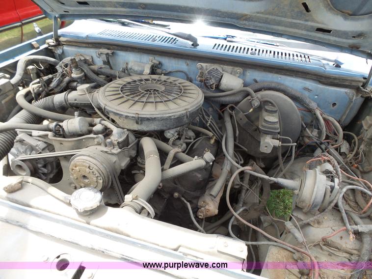 image for item K5358 1988 Dodge Dakota pickup truck