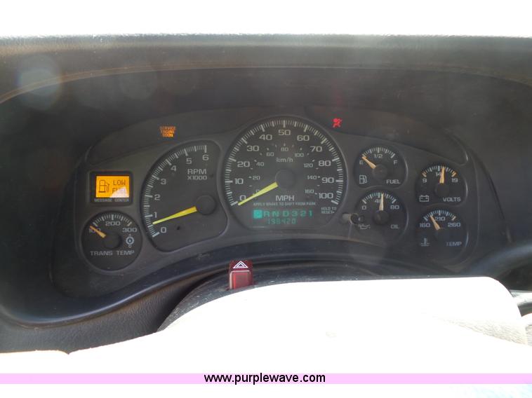 image for item K7088 2001 Chevrolet Silverado 2500HD Ext. Cab pickup truck