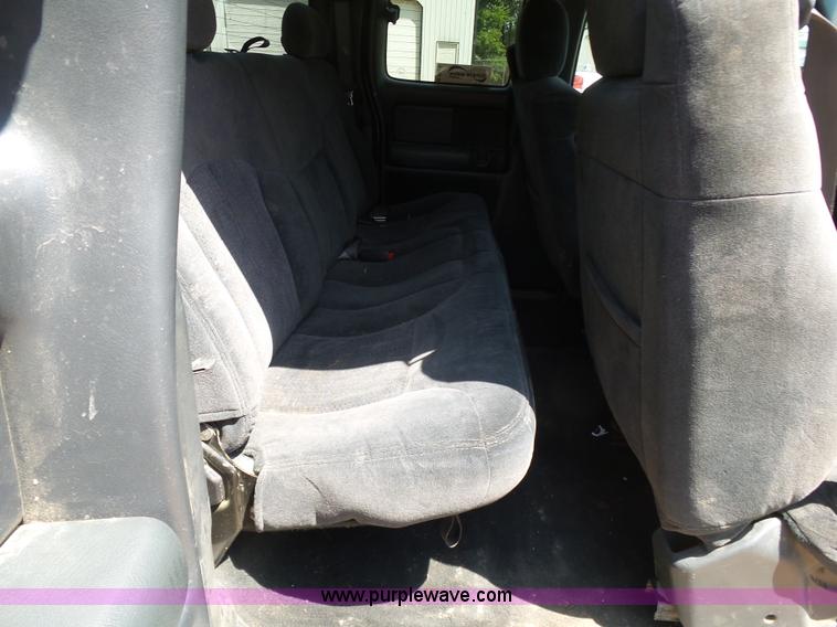 image for item K7088 2001 Chevrolet Silverado 2500HD Ext. Cab pickup truck