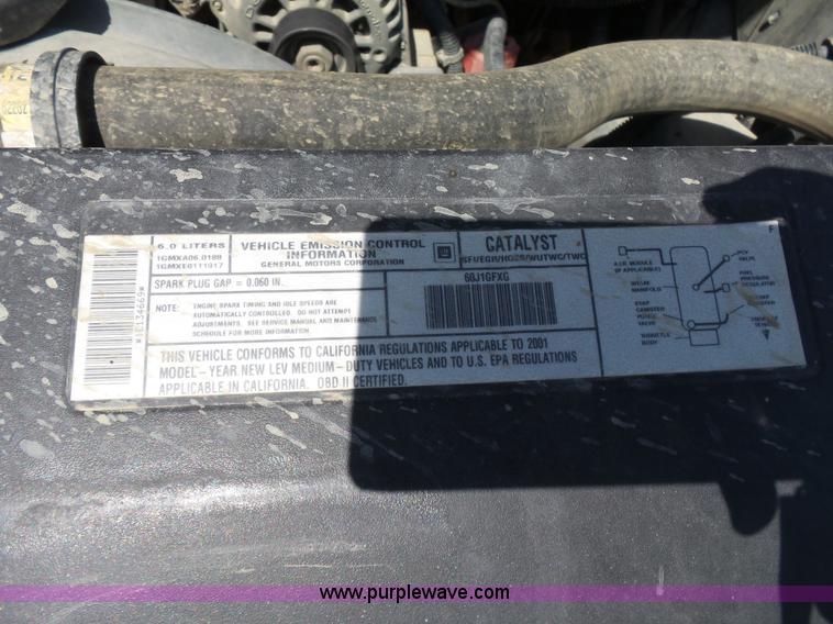 image for item K7088 2001 Chevrolet Silverado 2500HD Ext. Cab pickup truck