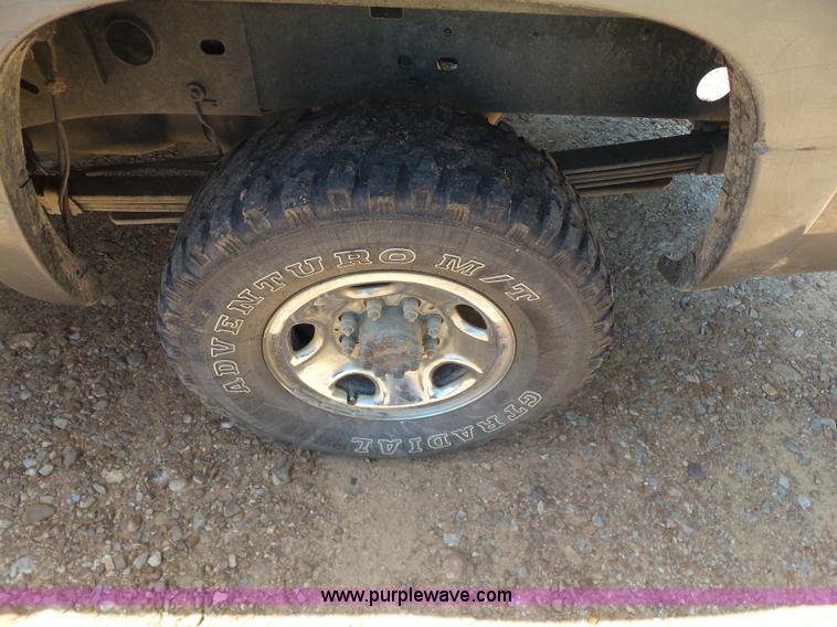 image for item K7088 2001 Chevrolet Silverado 2500HD Ext. Cab pickup truck