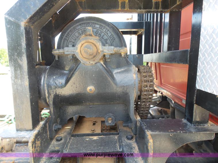 image for item K7089 2001 Mack CH613 semi truck