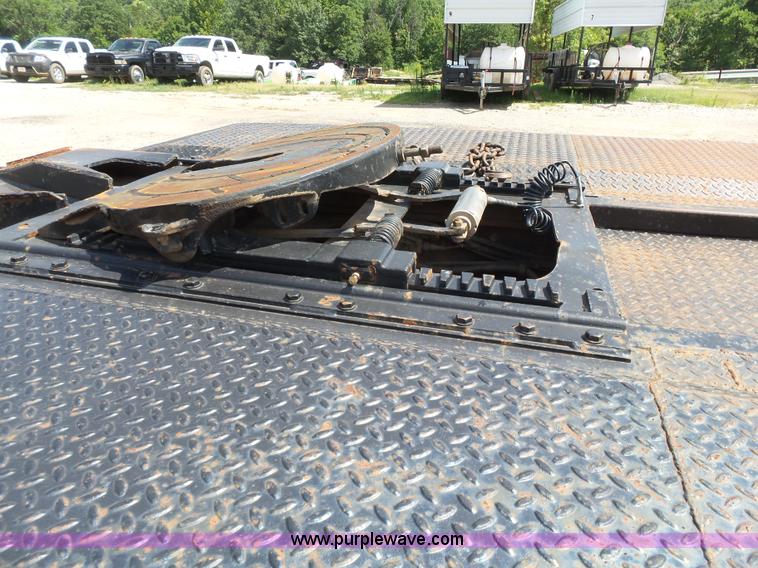 image for item K7089 2001 Mack CH613 semi truck