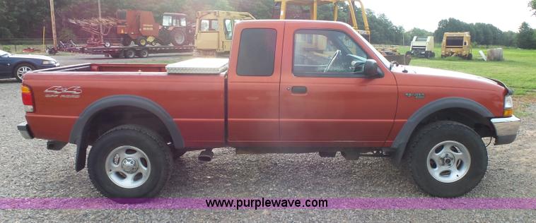 image for item K7097 1999 Ford Ranger XLT SuperCab pickup truck