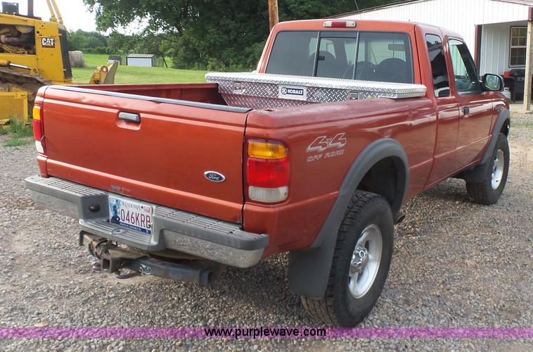image for item K7097 1999 Ford Ranger XLT SuperCab pickup truck