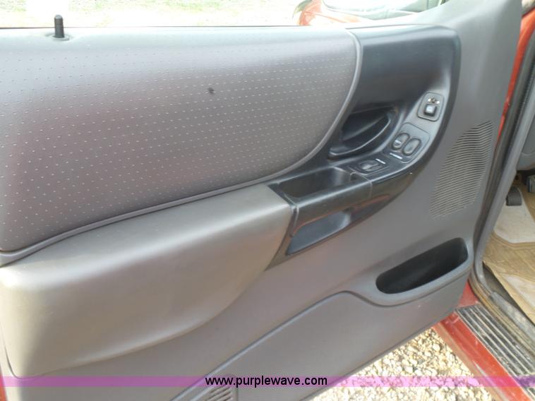 image for item K7097 1999 Ford Ranger XLT SuperCab pickup truck