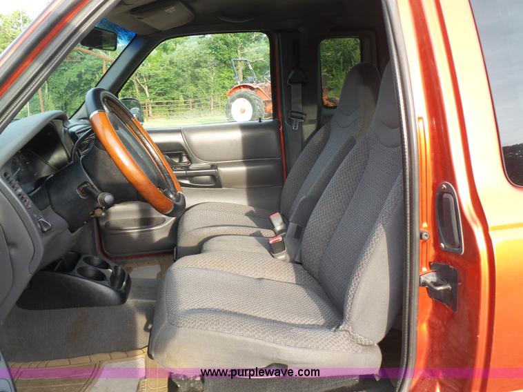 image for item K7097 1999 Ford Ranger XLT SuperCab pickup truck