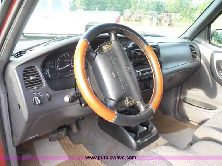 image for item K7097 1999 Ford Ranger XLT SuperCab pickup truck