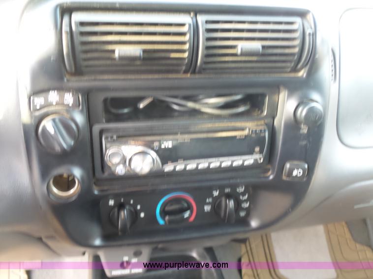 image for item K7097 1999 Ford Ranger XLT SuperCab pickup truck