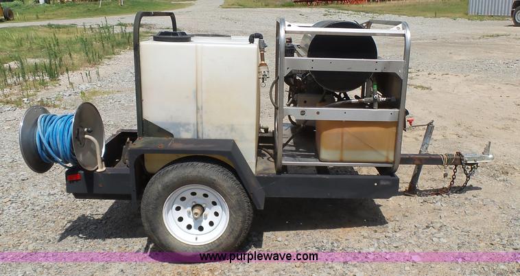 image for item K7101 2011 Hydrotec SC30006012 power washing trailer