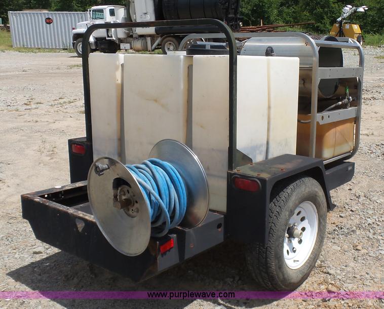 image for item K7101 2011 Hydrotec SC30006012 power washing trailer