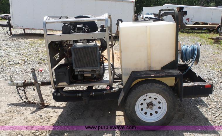 image for item K7101 2011 Hydrotec SC30006012 power washing trailer