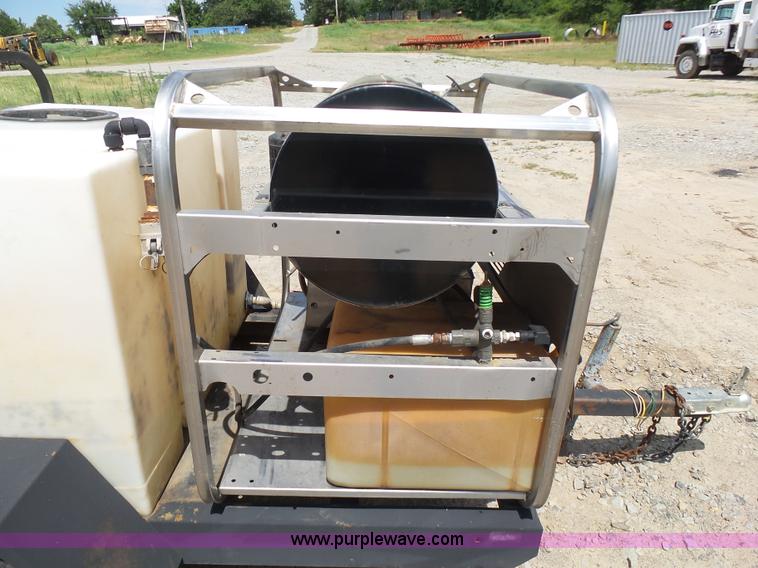 image for item K7101 2011 Hydrotec SC30006012 power washing trailer