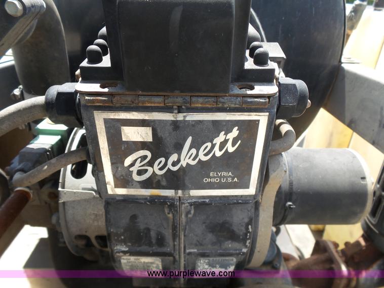 image for item K7101 2011 Hydrotec SC30006012 power washing trailer