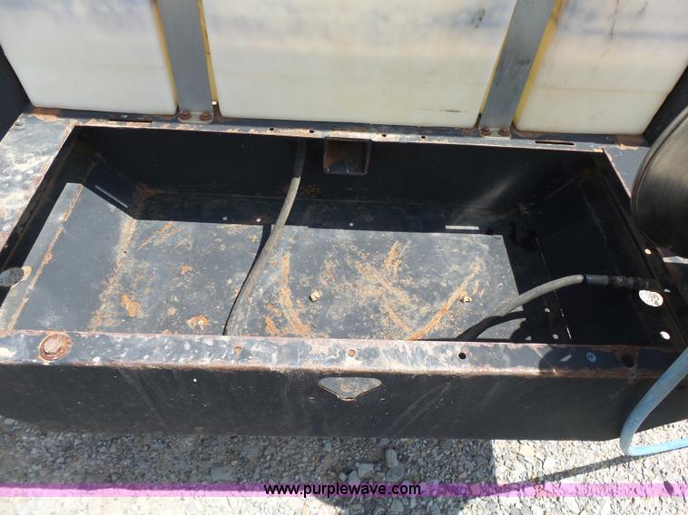 image for item K7101 2011 Hydrotec SC30006012 power washing trailer