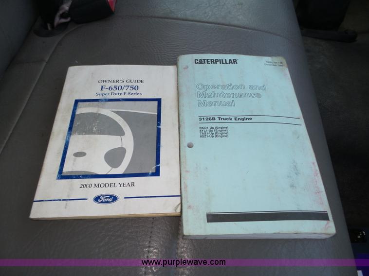 image for item K8427 2000 Ford F650 XL box truck