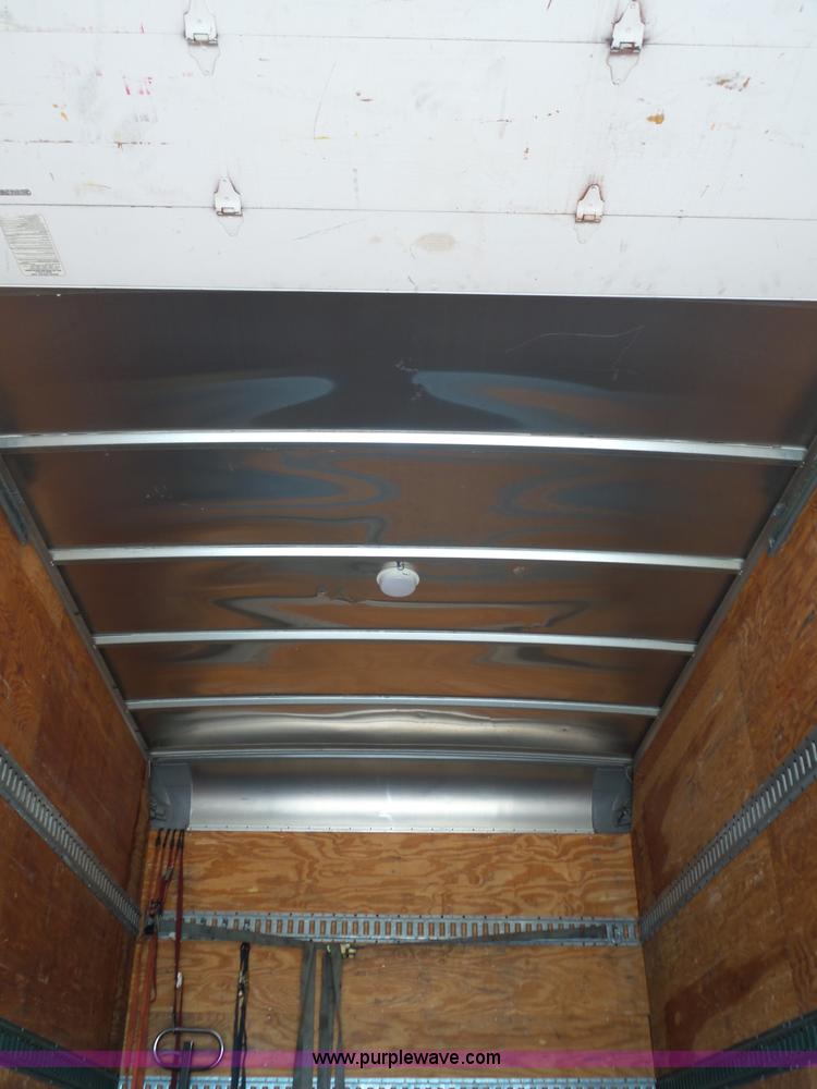 image for item K8427 2000 Ford F650 XL box truck