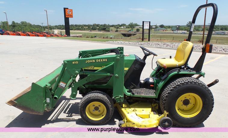 image for item K8772 1998 John Deere 4100 MFWD tractor