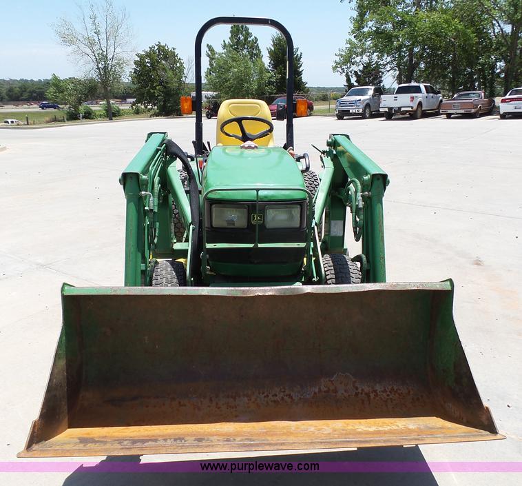 image for item K8772 1998 John Deere 4100 MFWD tractor