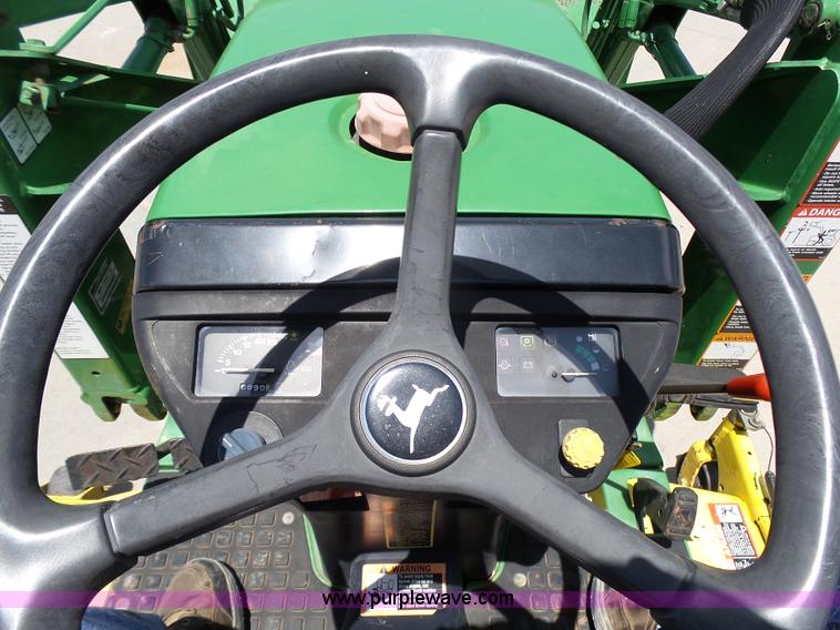 image for item K8772 1998 John Deere 4100 MFWD tractor