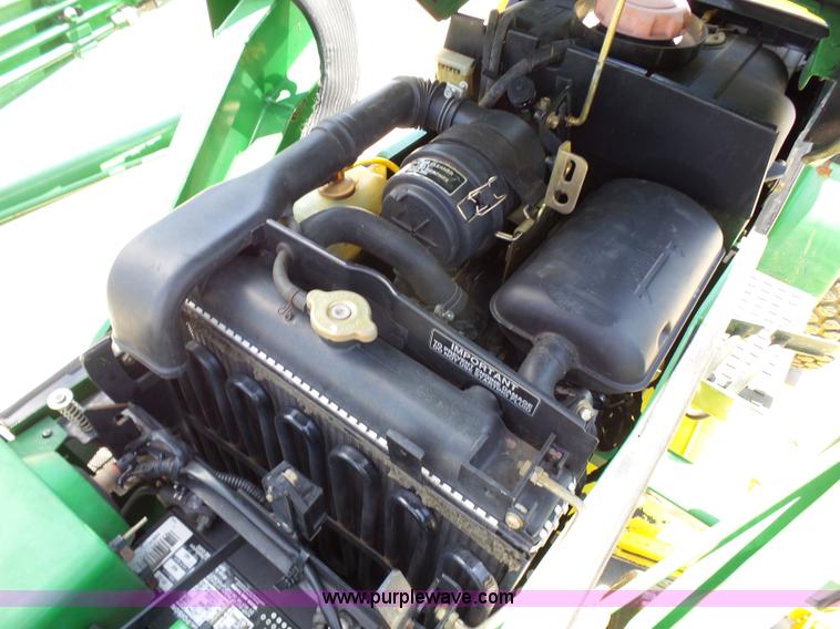 image for item K8772 1998 John Deere 4100 MFWD tractor