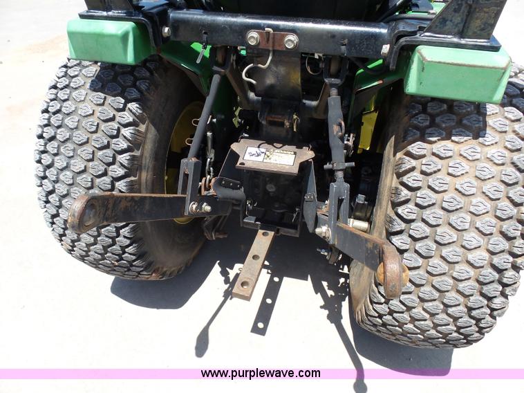 image for item K8772 1998 John Deere 4100 MFWD tractor