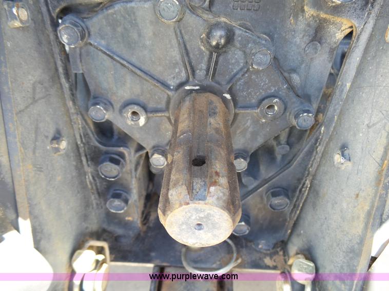 image for item K8772 1998 John Deere 4100 MFWD tractor