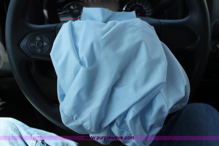 image for item K8828 2015 Chevrolet Silverado 2500HD Crew Cab pickup truck