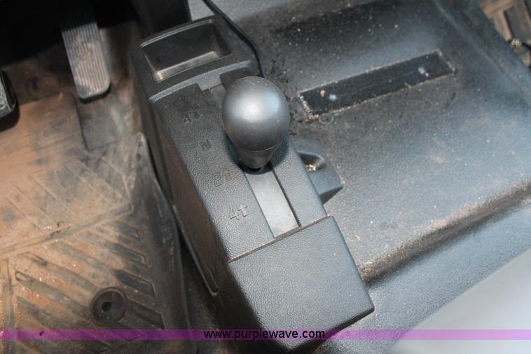 image for item K8828 2015 Chevrolet Silverado 2500HD Crew Cab pickup truck