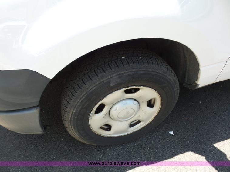 image for item L2890 2005 Ford F150 SuperCab pickup truck