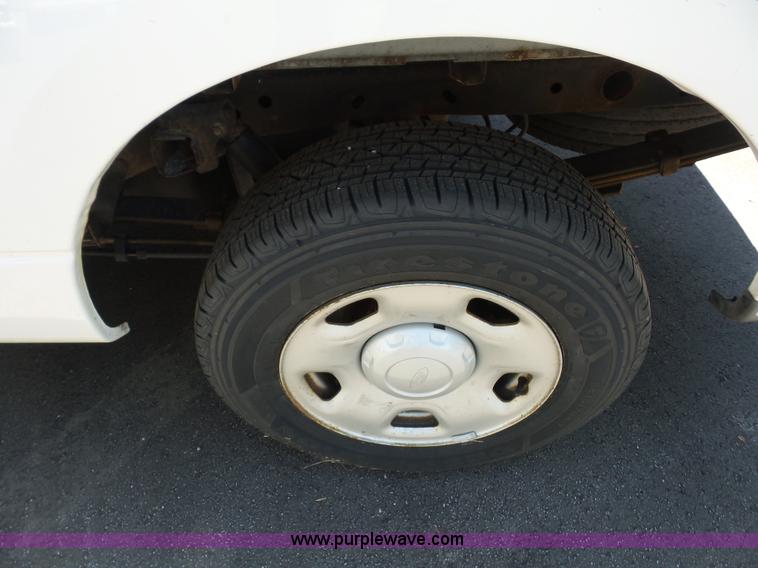 image for item L2890 2005 Ford F150 SuperCab pickup truck
