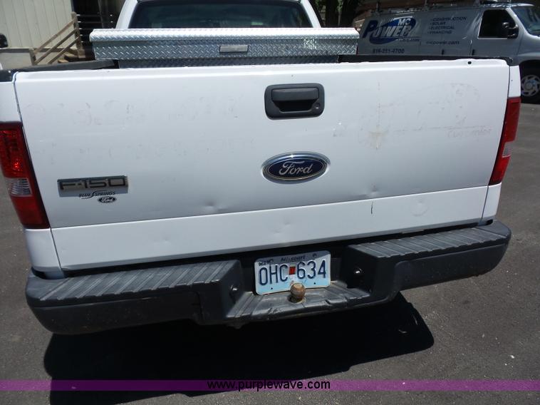 image for item L2890 2005 Ford F150 SuperCab pickup truck