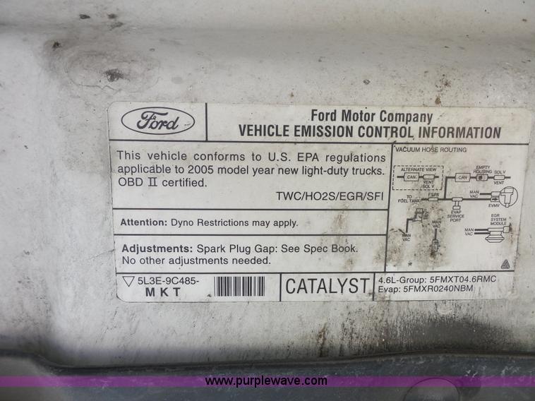 image for item L2890 2005 Ford F150 SuperCab pickup truck