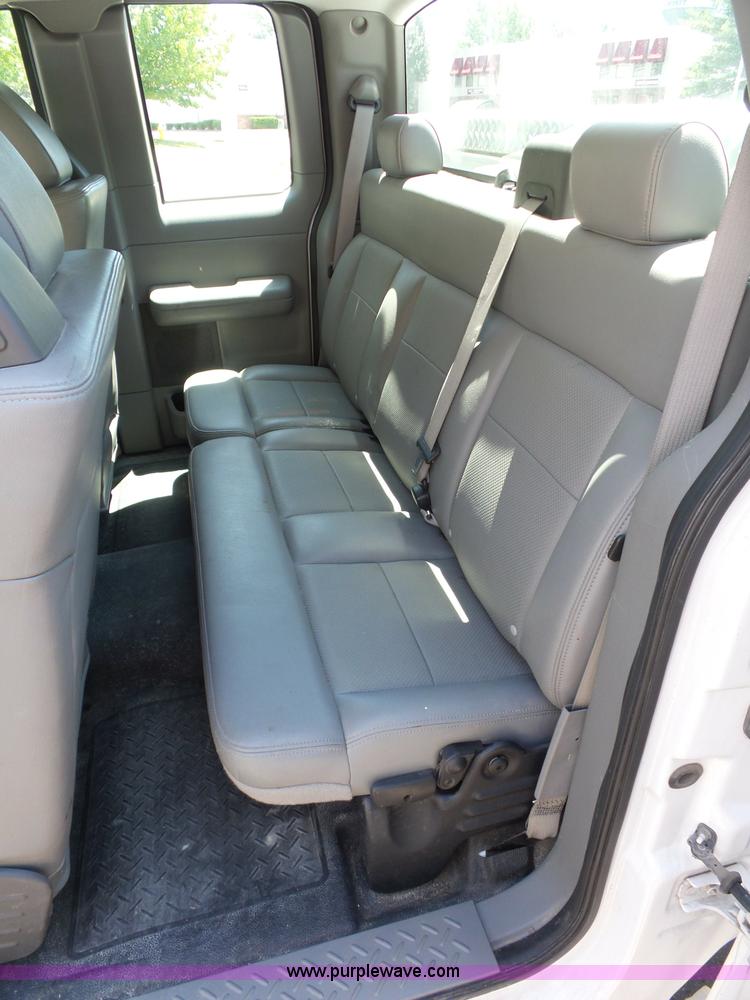 image for item L2890 2005 Ford F150 SuperCab pickup truck