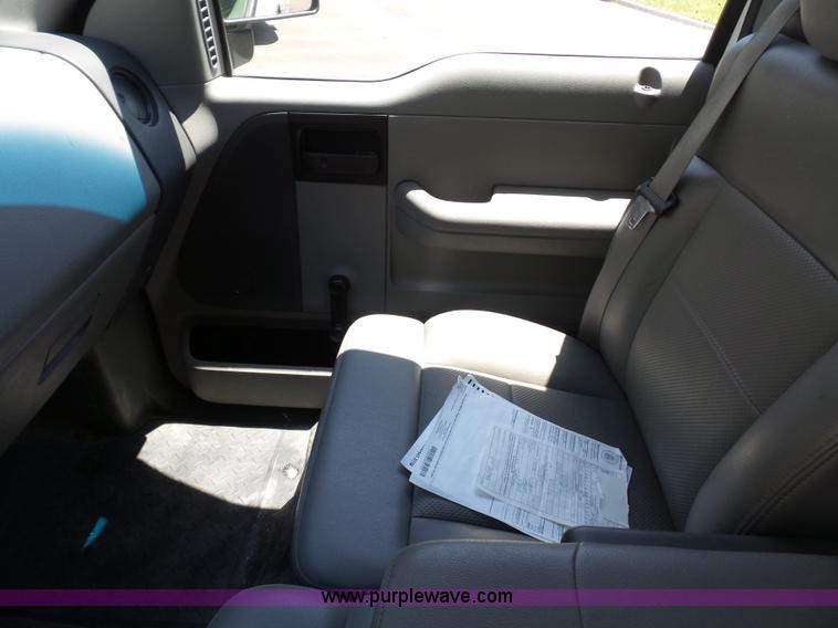 image for item L2890 2005 Ford F150 SuperCab pickup truck