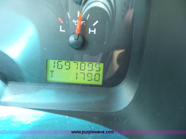 image for item L2890 2005 Ford F150 SuperCab pickup truck