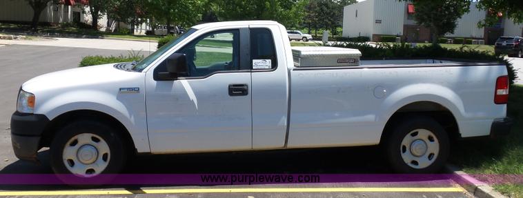 image for item L2891 2008 Ford F150 pickup truck