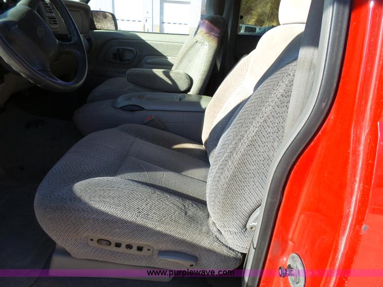 image for item L3678 1998 Chevrolet Silverado 1500 Z71 Ext. Cab pickup truck