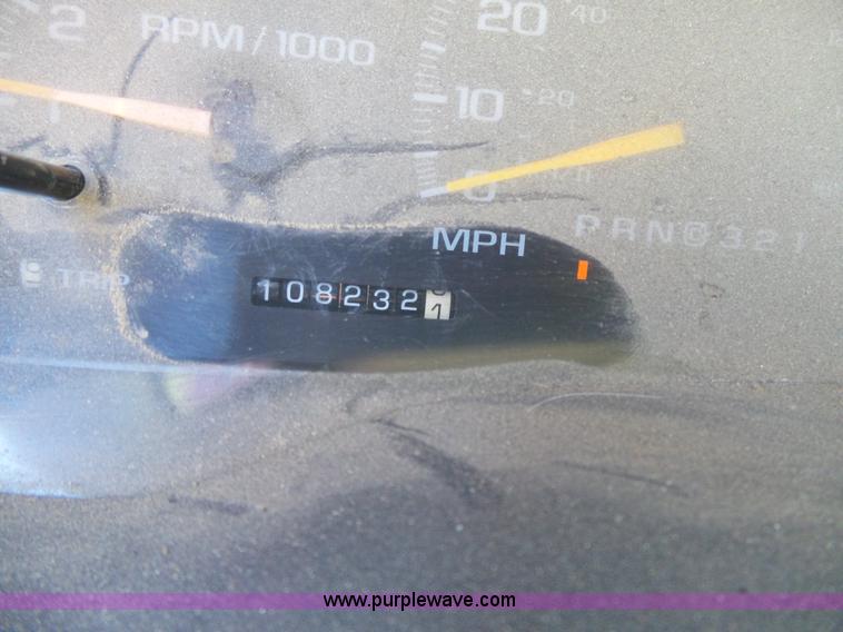 image for item L3678 1998 Chevrolet Silverado 1500 Z71 Ext. Cab pickup truck