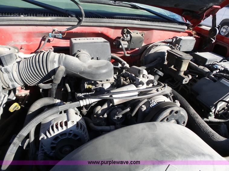 image for item L3678 1998 Chevrolet Silverado 1500 Z71 Ext. Cab pickup truck