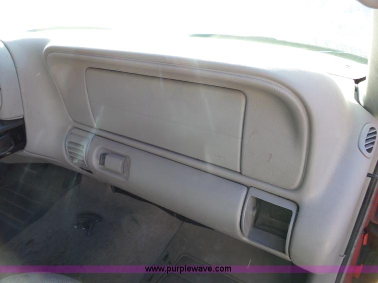 image for item L3678 1998 Chevrolet Silverado 1500 Z71 Ext. Cab pickup truck