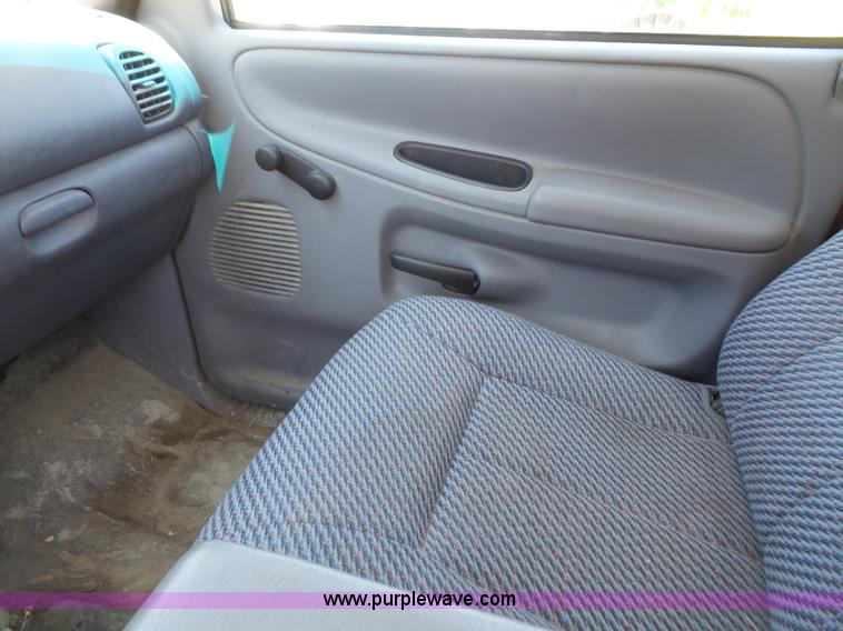 image for item L4838 1999 Dodge Ram 3500 flatbed pickup truck