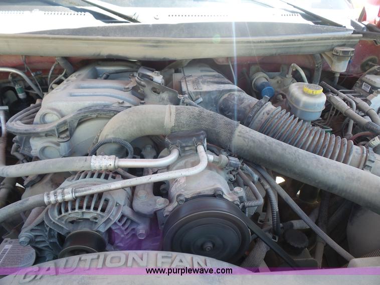 image for item L4838 1999 Dodge Ram 3500 flatbed pickup truck