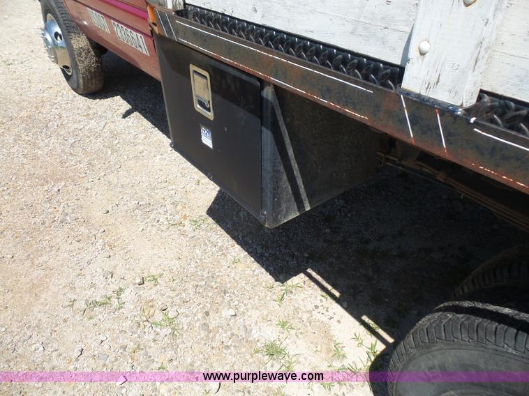 image for item L4838 1999 Dodge Ram 3500 flatbed pickup truck