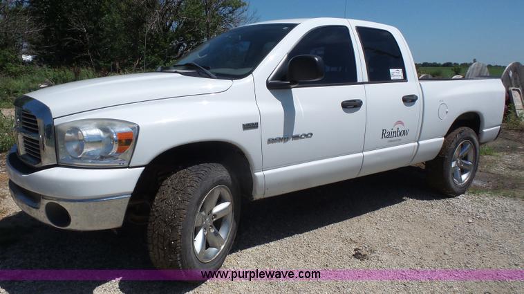 image for item L4839 2007 Dodge Ram 1500 Quad Cab pickup truck